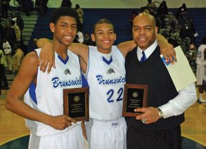 You Know 'Hoo?; feat. Bryant Stith - Phenom Hoop Report