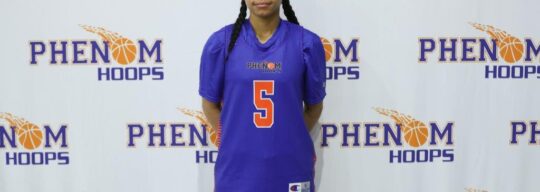 2025 Azaria Scott making plays at GDS on both ends of the court