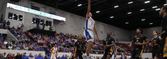 Phenom CBB: Florida outlasts East Carolina in Florida Tip-Off